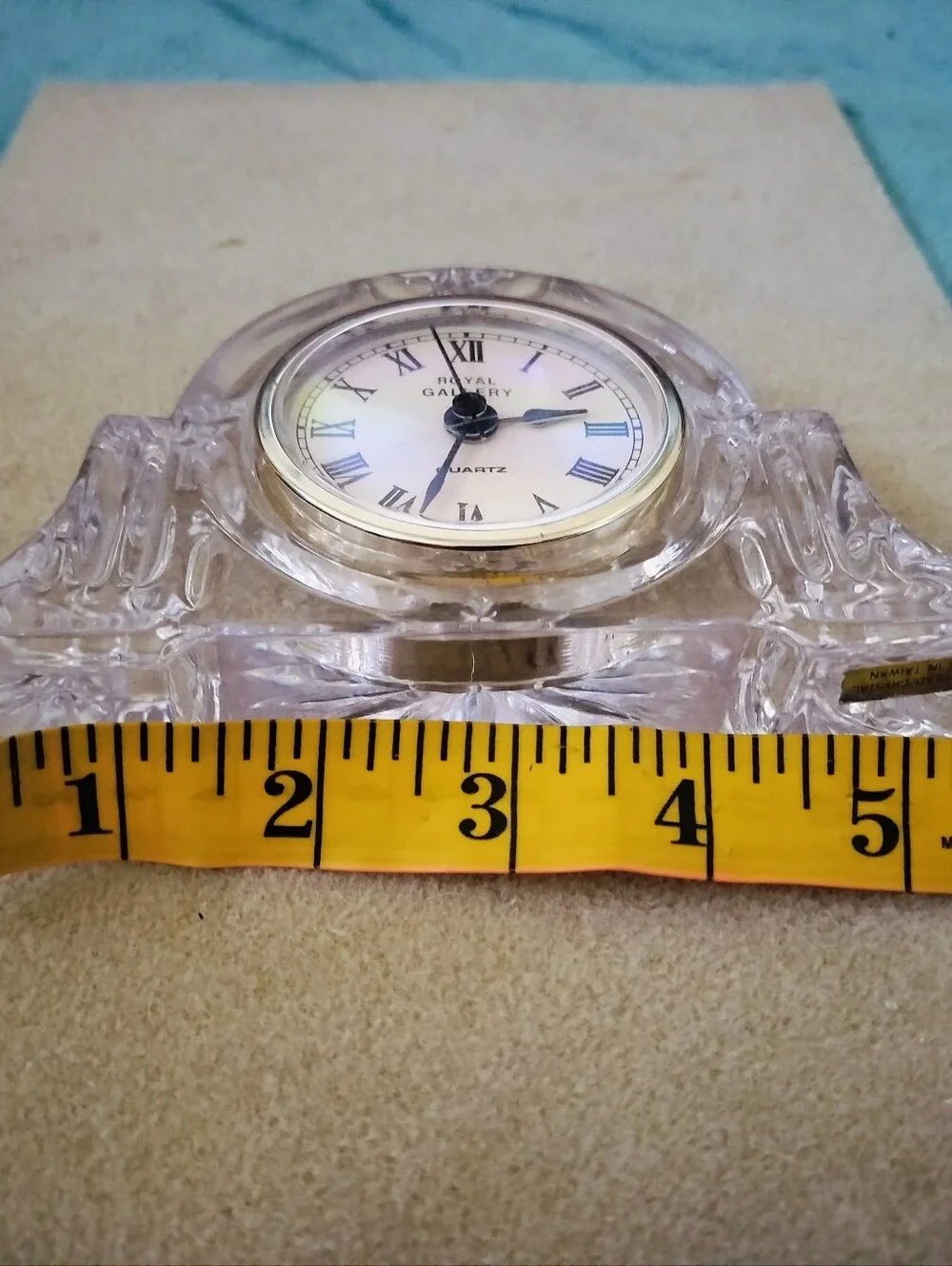 Vintage Royal Gallery 24% Lead Crystal Desk Clock Quartz, Needs Battery